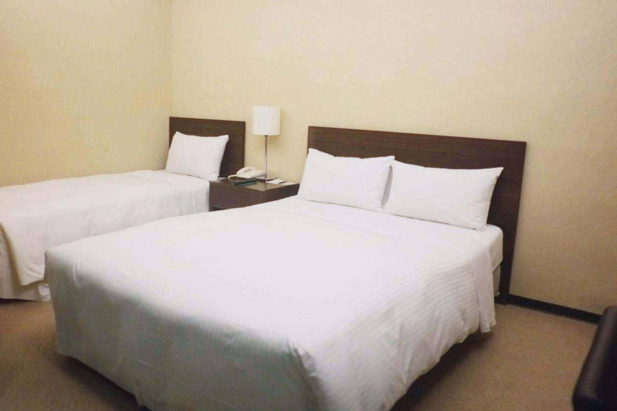 Onetel - Ximen Hotel Zhonghe  Buitenkant foto